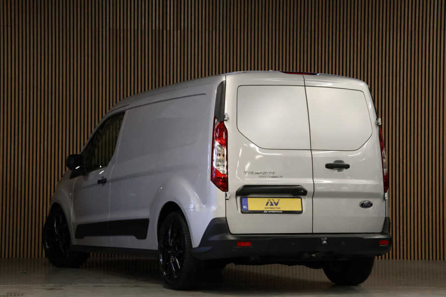 Ford Transit Connect 1.5 EcoBlue 120PK L2 | Navigatie | CarPlay | Camera | Cruise control | 3-Zitter | Trekhaak | Airco | PDC | Airco | Dealer onderhouden | Nieuwe APK | Onderhoudsbeurt