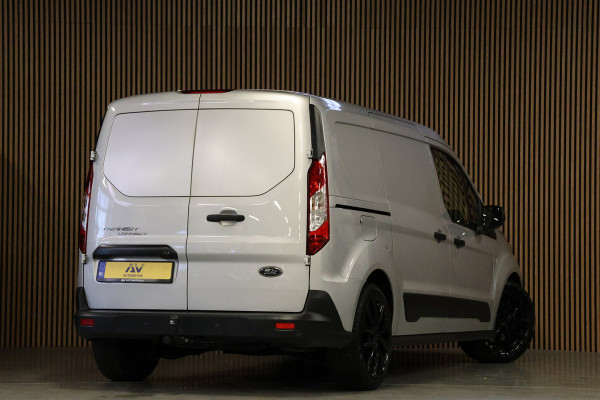 Ford Transit Connect 1.5 EcoBlue 120PK L2 | Navigatie | CarPlay | Camera | Cruise control | 3-Zitter | Trekhaak | Airco | PDC | Airco | Dealer onderhouden | Nieuwe APK | Onderhoudsbeurt