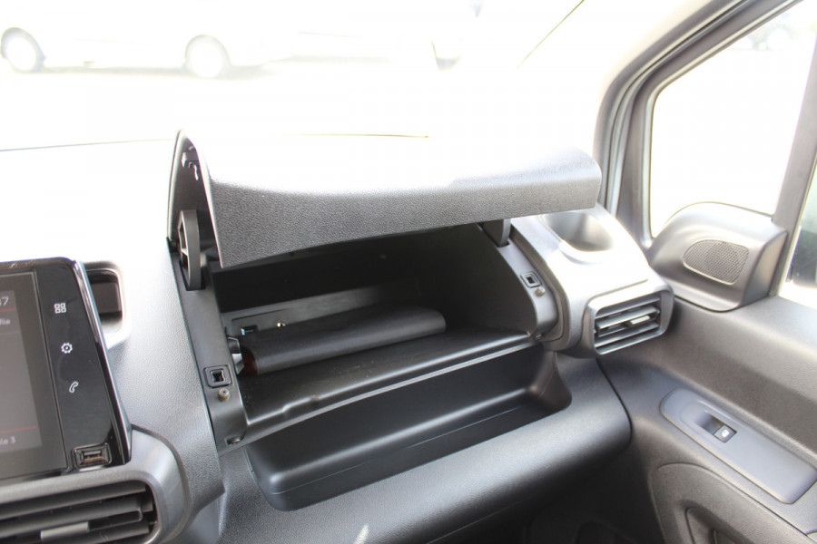 Citroën Berlingo 1.6 BlueHDI Club Cruise Control, Navigatie, Trekhaak, Airco, Stuurwielbediening, Elektronische Handrem