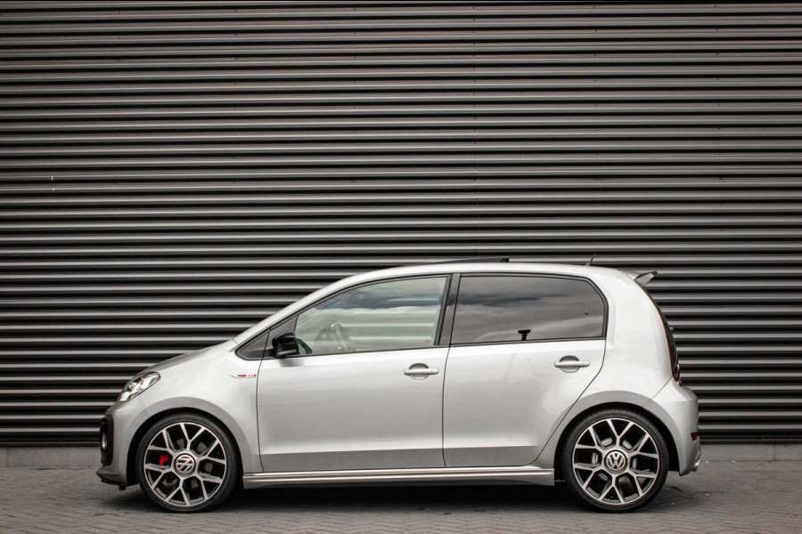 Volkswagen up! 1.0 TSI GTI PANO-DAK / VERLAAGD / 17'' WHEELS / BEATS / CAMERA / CLIMATE / STOELVERWARMING