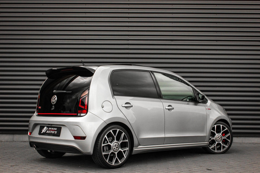 Volkswagen up! 1.0 TSI GTI PANO-DAK / VERLAAGD / 17'' WHEELS / BEATS / CAMERA / CLIMATE / STOELVERWARMING