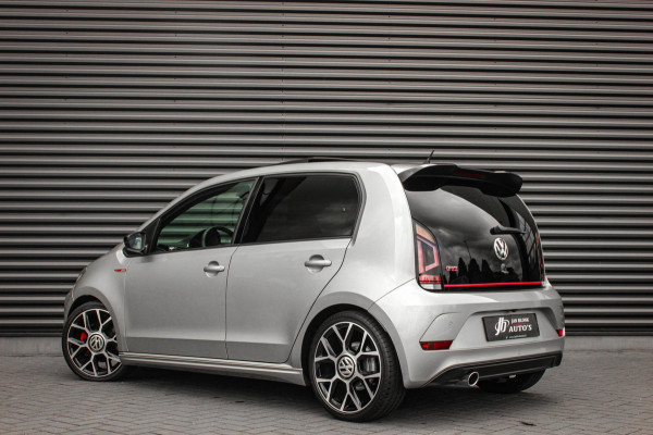 Volkswagen up! 1.0 TSI GTI PANO-DAK / VERLAAGD / 17'' WHEELS / BEATS / CAMERA / CLIMATE / STOELVERWARMING