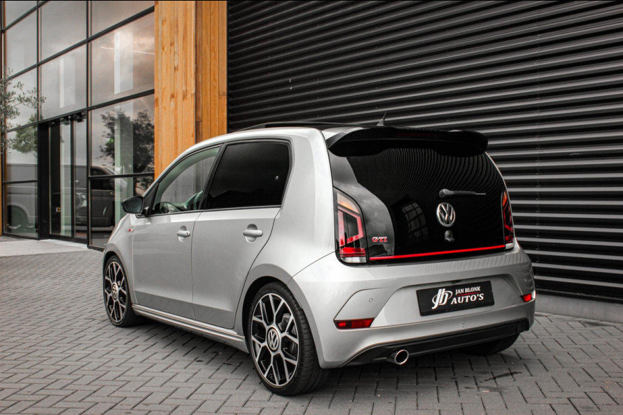 Volkswagen up! 1.0 TSI GTI PANO-DAK / VERLAAGD / 17'' WHEELS / BEATS / CAMERA / CLIMATE / STOELVERWARMING