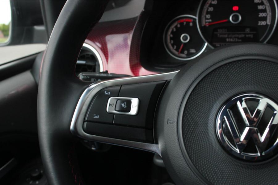 Volkswagen up! 1.0 TSI GTI PANO-DAK / VERLAAGD / 17'' WHEELS / BEATS / CAMERA / CLIMATE / STOELVERWARMING