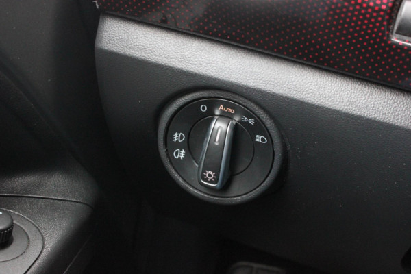 Volkswagen up! 1.0 TSI GTI PANO-DAK / VERLAAGD / 17'' WHEELS / BEATS / CAMERA / CLIMATE / STOELVERWARMING