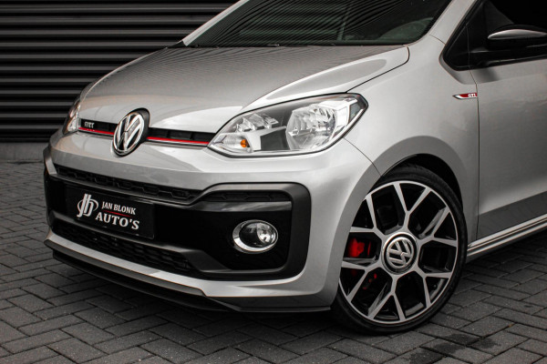 Volkswagen up! 1.0 TSI GTI PANO-DAK / VERLAAGD / 17'' WHEELS / BEATS / CAMERA / CLIMATE / STOELVERWARMING