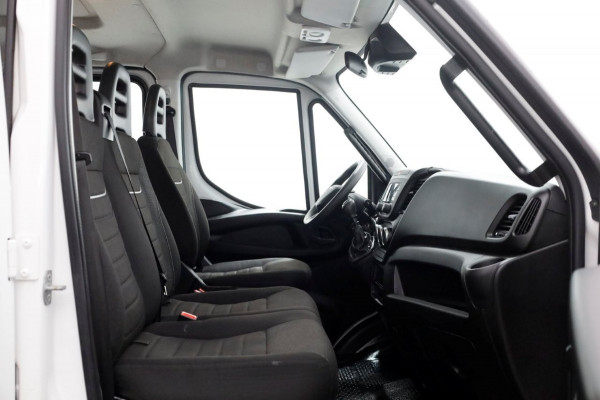 Iveco Daily 35C14 136pk E6 Open Laadbak D.C. Trekhaak 3500kg 09-2023
