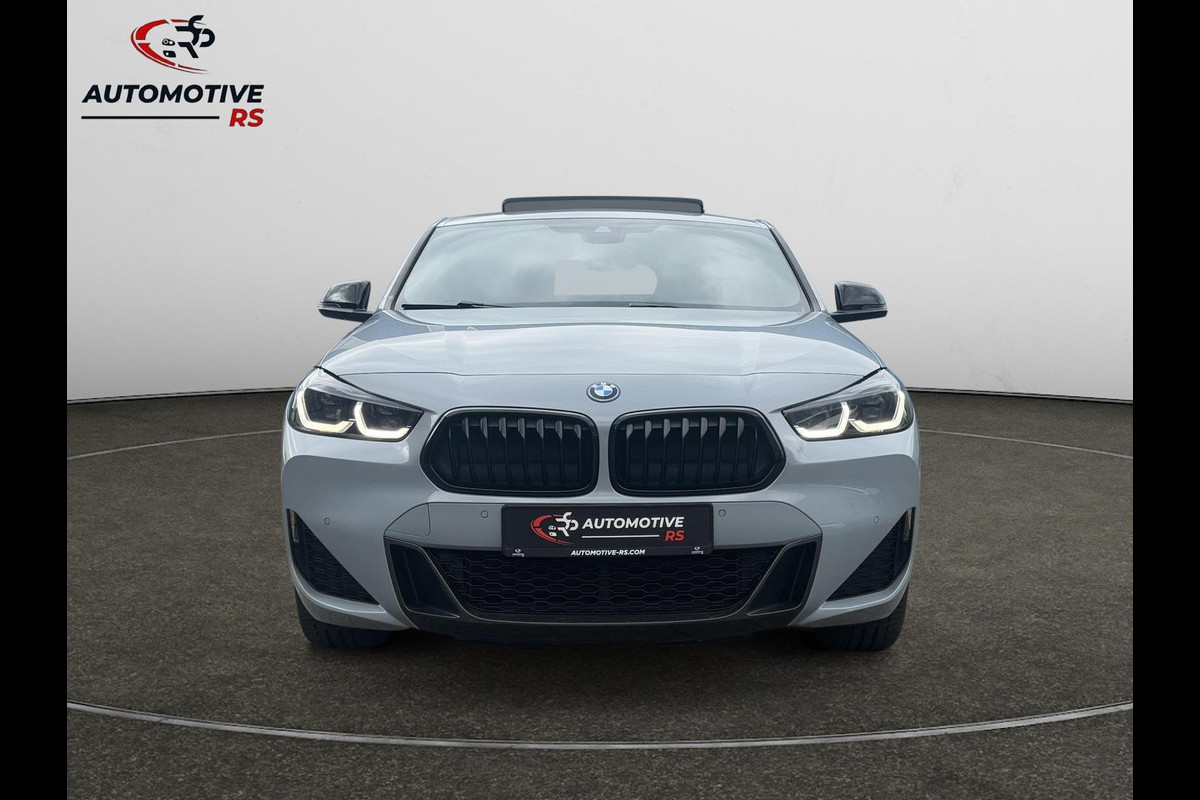 BMW X2 BMW X2 xDrive25e 220PK High Exec M-PAKKET |Nardo Grey|Black Edition Kuipstoelen |Pano|Plug-in Hybrid| Automaat| BTW Auto BMW X2 BMW X2 xDrive25e 220PK High Exec M-PAKKET |Nardo Grey|Black Edition Kuipstoelen |Pano|Plug-in Hybrid| Automaat| BTW Auto