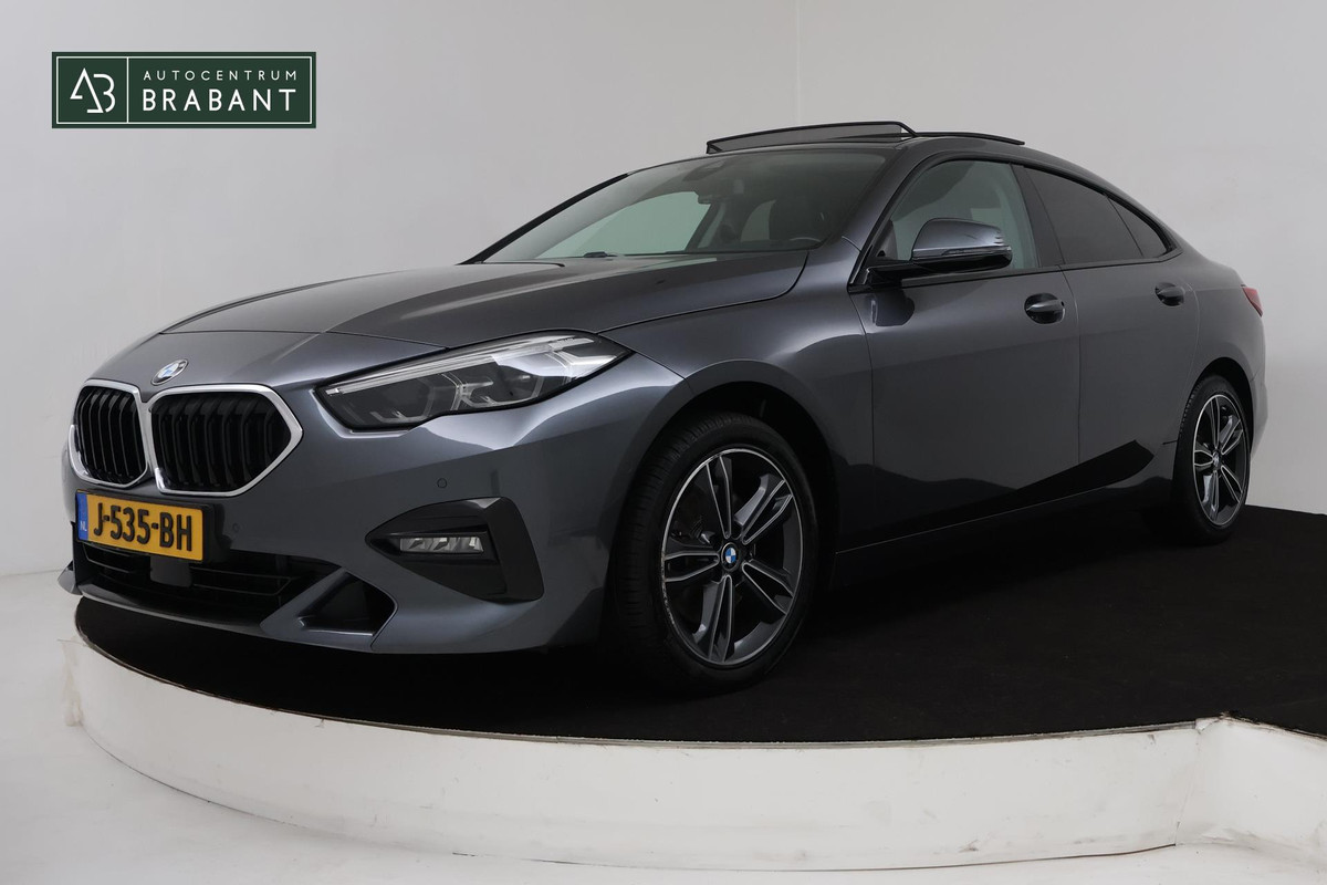 BMW 2 Serie Gran Coupé 218i Executive Edition (PANORAMADAK, ACHTERUITRIJCAMERA, PARKEERSENSOREN, CRUISE, AUTOMAAT)