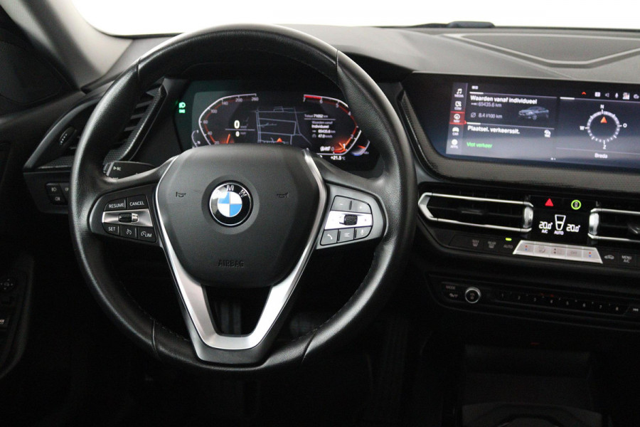 BMW 2 Serie Gran Coupé 218i Executive Edition (PANORAMADAK, ACHTERUITRIJCAMERA, PARKEERSENSOREN, CRUISE, AUTOMAAT)