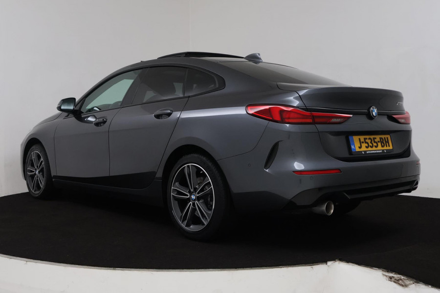 BMW 2 Serie Gran Coupé 218i Executive Edition (PANORAMADAK, ACHTERUITRIJCAMERA, PARKEERSENSOREN, CRUISE, AUTOMAAT)