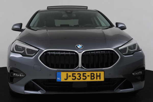 BMW 2 Serie Gran Coupé 218i Executive Edition (PANORAMADAK, ACHTERUITRIJCAMERA, PARKEERSENSOREN, CRUISE, AUTOMAAT)