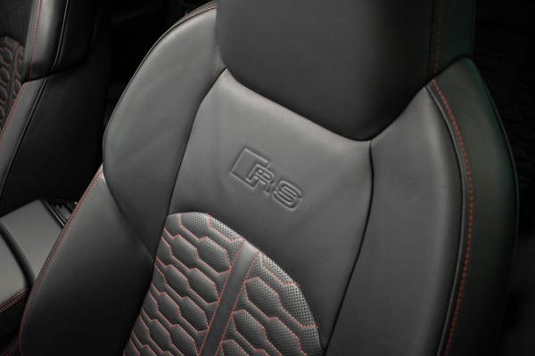 Audi RS6 Avant TFSI quattro |Pano|Dynamic|B&O|Keramisch|HUD|Memory|Ambient|