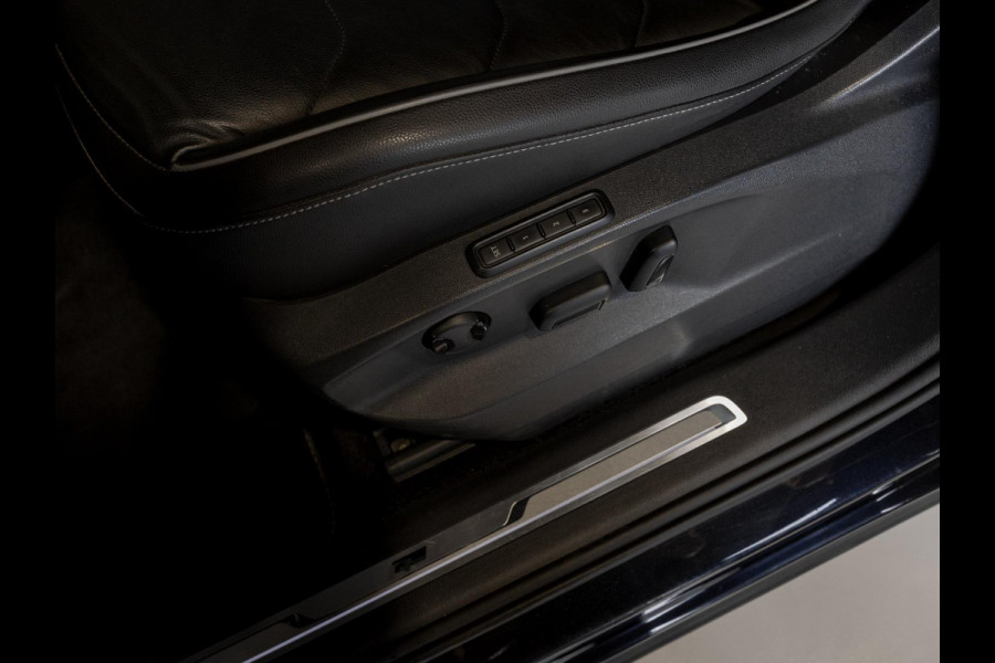 Volkswagen Tiguan 2.0 TSI 4Motion 2x R-line / 220pk / Leder / Pano / Led / Head-up / Virtual Cockpit / 360 camera