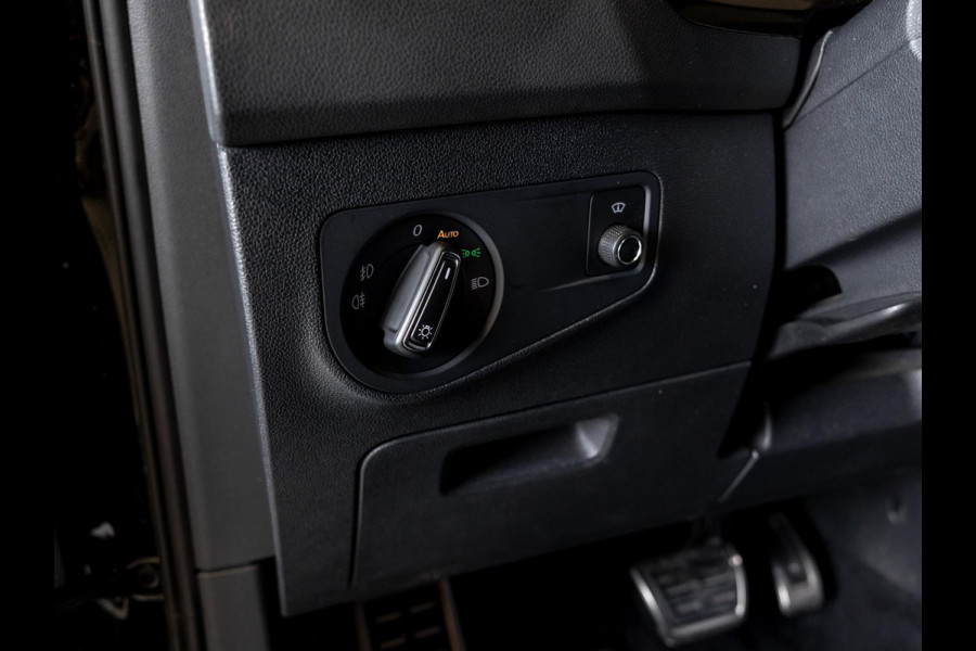 Volkswagen Tiguan 2.0 TSI 4Motion 2x R-line / 220pk / Leder / Pano / Led / Head-up / Virtual Cockpit / 360 camera