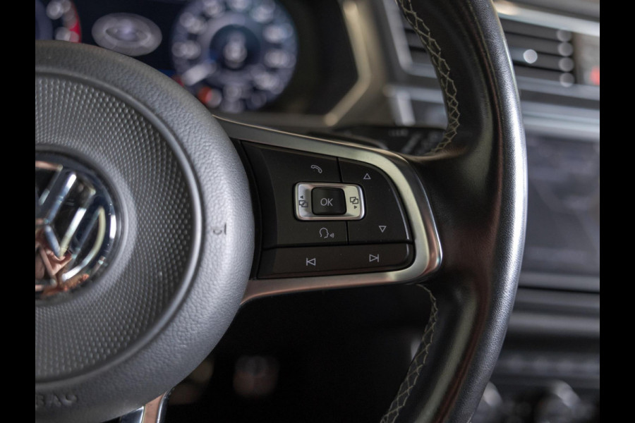 Volkswagen Tiguan 2.0 TSI 4Motion 2x R-line / 220pk / Leder / Pano / Led / Head-up / Virtual Cockpit / 360 camera