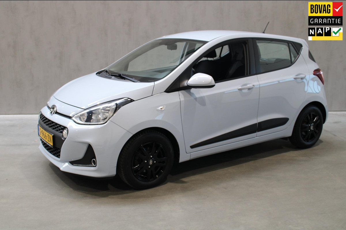 Hyundai i10 1.0i Comfort Cruise controle Lichtmetalen velgen (rijklaar incl 12 maanden bovag garantie) Hyundai i10 1.0i Comfort Cruise controle Lichtmetalen velgen (rijklaar incl 12 maanden bovag garantie)
