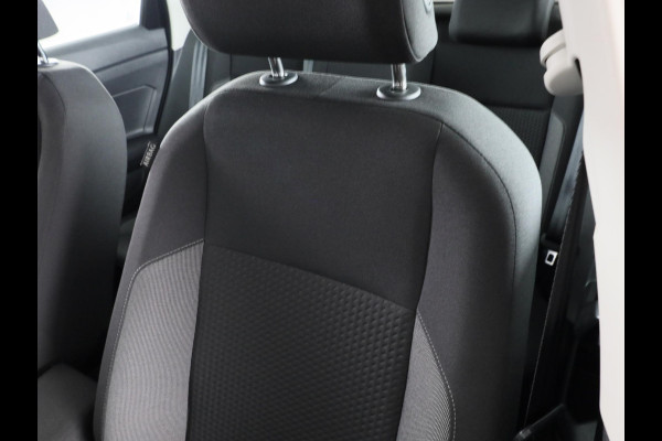 Volkswagen Polo 1.0 TSI Life 95 pk | Navigatie via App | Parkeersensoren | Adaptieve cruise control | Apple Carplay/Android Auto |
