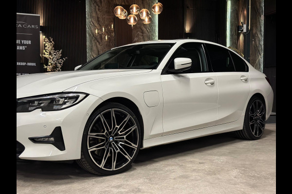 BMW 3-serie 330e High Executive|PANO|BOMVOL!