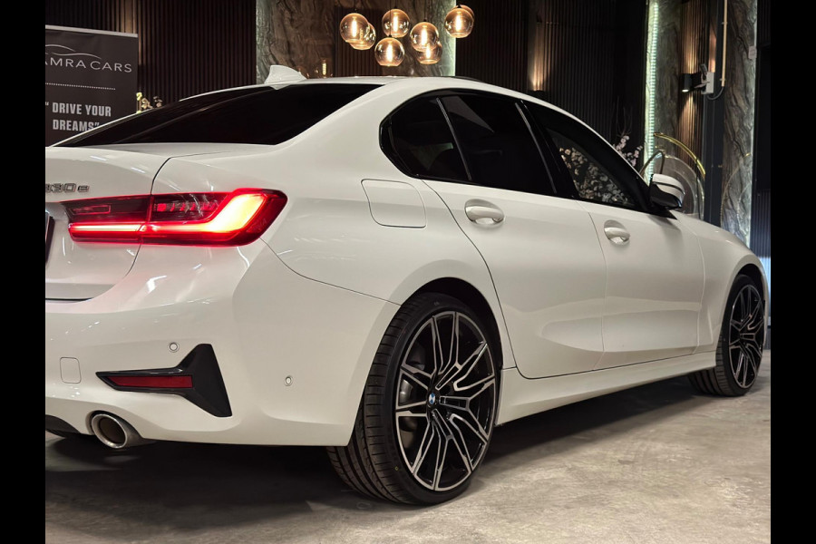 BMW 3-serie 330e High Executive|PANO|BOMVOL!