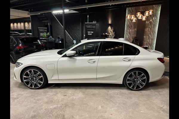 BMW 3-serie 330e High Executive|PANO|BOMVOL!