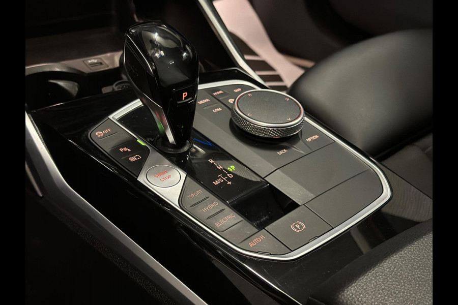 BMW 3-serie 330e High Executive|PANO|BOMVOL!