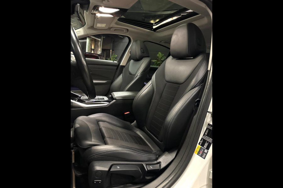 BMW 3-serie 330e High Executive|PANO|BOMVOL!