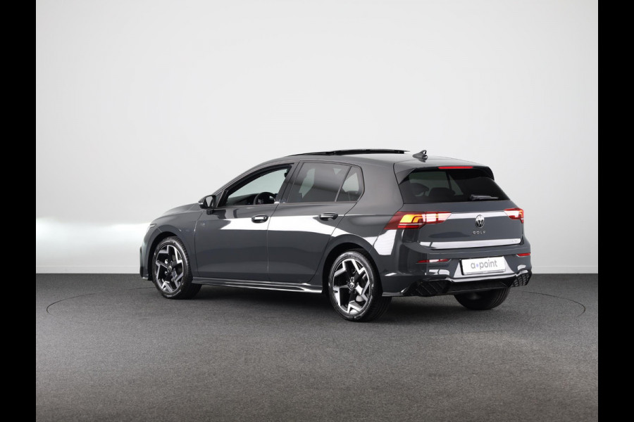 Volkswagen Golf 1.5 eTSI R-Line Edition 8.5 116 pk Automaat (DSG) | Navigatie via App | Panoramadak | Parkeersensoren | Rondomzicht camera | Adaptieve cruise control | R-Line |