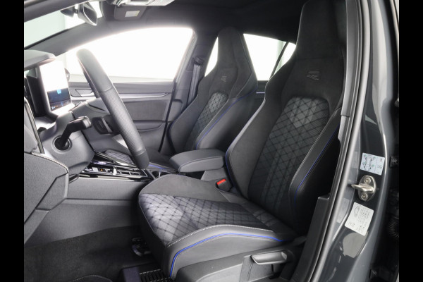 Volkswagen Golf 1.5 eTSI R-Line Edition 8.5 116 pk Automaat (DSG) | Navigatie via App | Panoramadak | Parkeersensoren | Rondomzicht camera | Adaptieve cruise control | R-Line |