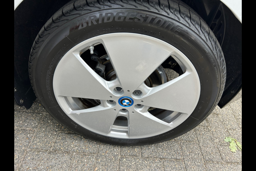 BMW i3 Basis 120Ah 42 kWh 93% SOH Navi Camera Rijklaarprijs!