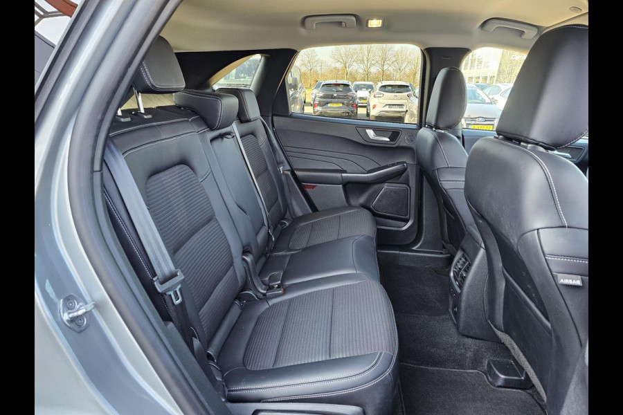 Ford Kuga 2.5 PHEV Titanium X 225pk | Winterpack | Elek. Achterklep | B&O Play | Half Leder | Michelin Cross Climate | 1.500kg Trekgewicht