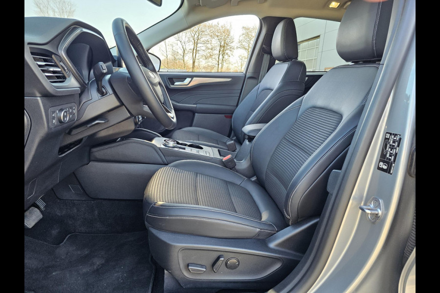 Ford Kuga 2.5 PHEV Titanium X 225pk | Winterpack | Elek. Achterklep | B&O Play | Half Leder | Michelin Cross Climate | 1.500kg Trekgewicht