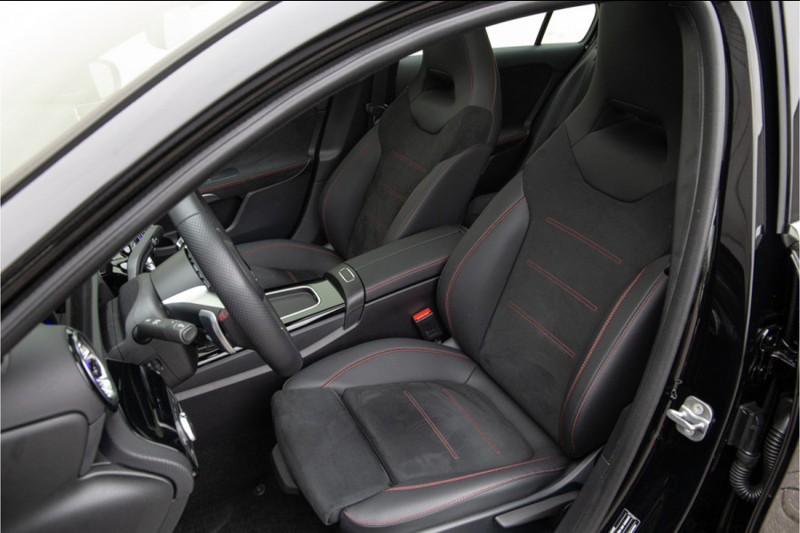 Mercedes-Benz A-Klasse 250 e AMG Premium, Facelift, Pano, Camera, Widescreen, 2024 Hybrid