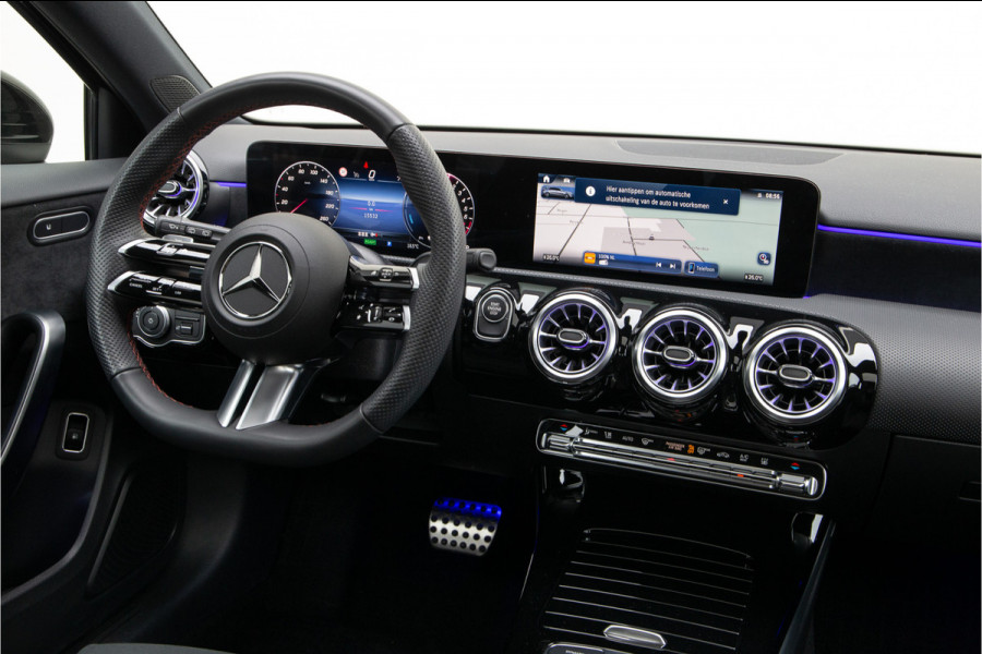 Mercedes-Benz A-Klasse 250 e AMG Premium, Facelift, Pano, Camera, Widescreen, 2024 Hybrid