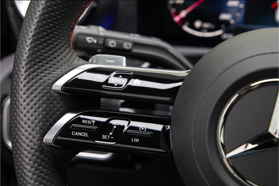 Mercedes-Benz A-Klasse 250 e AMG Premium, Facelift, Pano, Camera, Widescreen, 2024 Hybrid