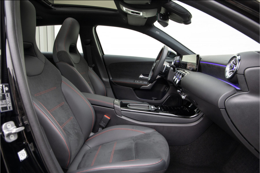Mercedes-Benz A-Klasse 250 e AMG Premium, Facelift, Pano, Camera, Widescreen, 2024 Hybrid