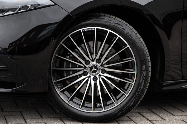 Mercedes-Benz A-Klasse 250 e AMG Premium, Facelift, Pano, Camera, Widescreen, 2024 Hybrid
