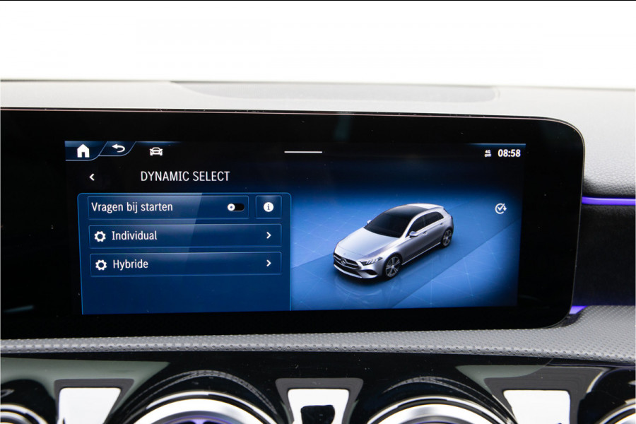 Mercedes-Benz A-Klasse 250 e AMG Premium, Facelift, Pano, Camera, Widescreen, 2024 Hybrid