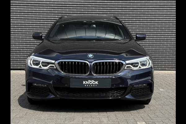 BMW 5 Serie Touring 520i High Executive | Panodak | Comfortleder | Camera | Adaptive LED |