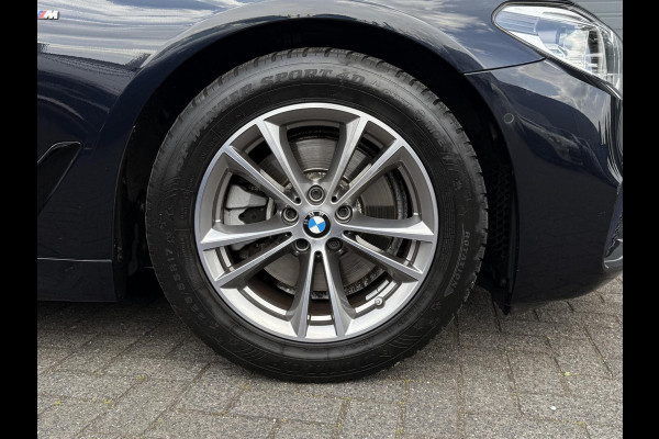 BMW 5 Serie Touring 520i High Executive | Panodak | Comfortleder | Camera | Adaptive LED |