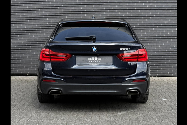 BMW 5 Serie Touring 520i High Executive | Panodak | Comfortleder | Camera | Adaptive LED |