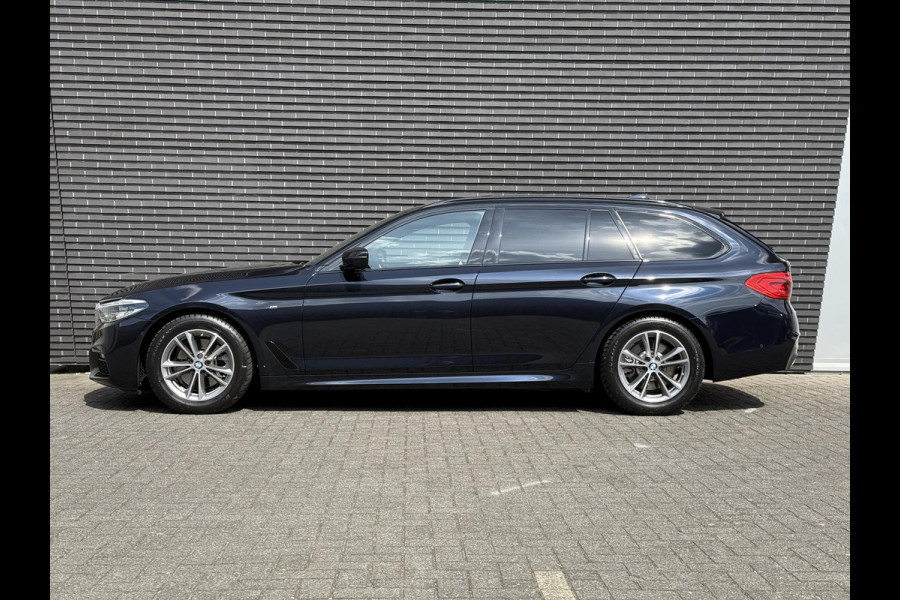 BMW 5 Serie Touring 520i High Executive | Panodak | Comfortleder | Camera | Adaptive LED |