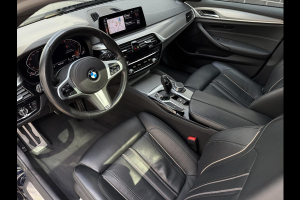 BMW 5 Serie Touring 520i High Executive | Panodak | Comfortleder | Camera | Adaptive LED |