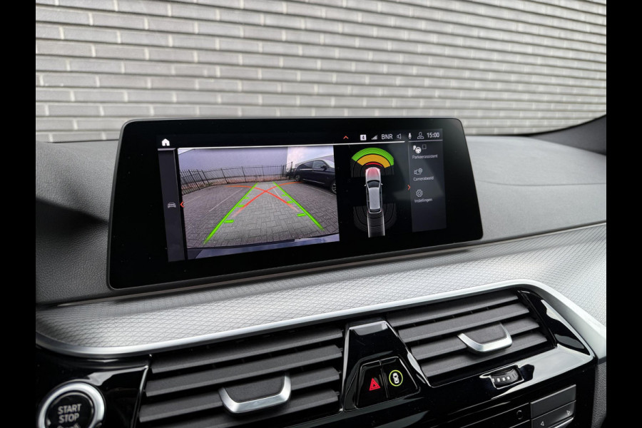 BMW 5 Serie Touring 520i High Executive | Panodak | Comfortleder | Camera | Adaptive LED |