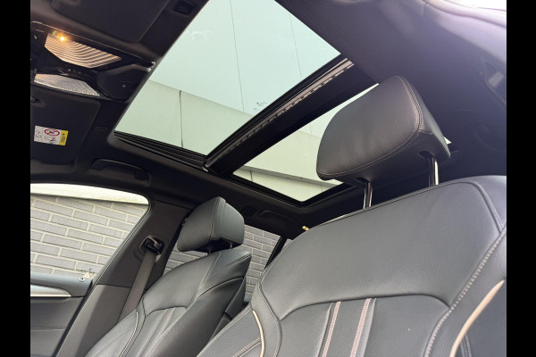 BMW 5 Serie Touring 520i High Executive | Panodak | Comfortleder | Camera | Adaptive LED |