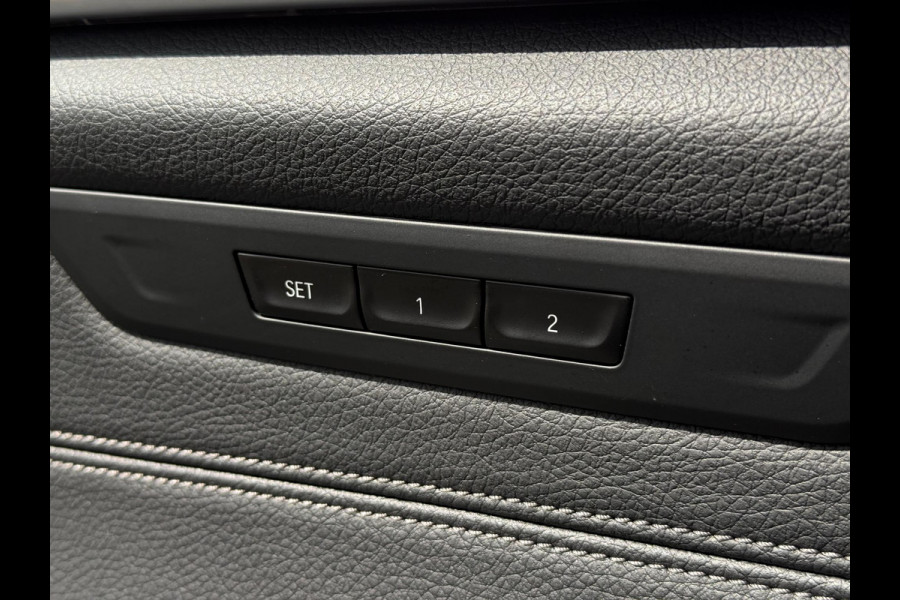 BMW 5 Serie Touring 520i High Executive | Panodak | Comfortleder | Camera | Adaptive LED |