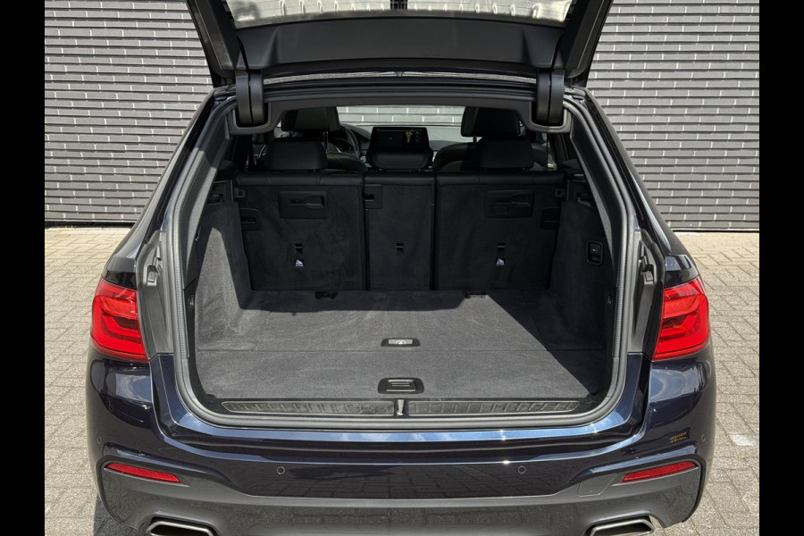 BMW 5 Serie Touring 520i High Executive | Panodak | Comfortleder | Camera | Adaptive LED |