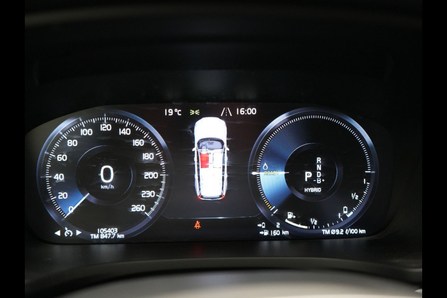 Volvo V60 T6 Recharge AWD R-Design Plug In Hybrid PHEV | Trekhaak af Fabriek |  Panodak | Lederen Sportstoelen Memory | Harman Kardon | Apple Carplay | Navigatie | Camera | L.M. 18" | DAB | Virtual |