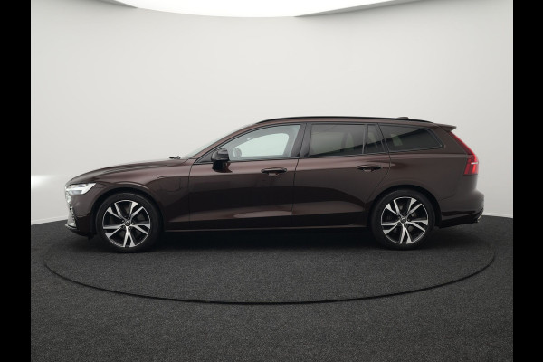 Volvo V60 T6 Recharge AWD R-Design Plug In Hybrid PHEV | Trekhaak af Fabriek |  Panodak | Lederen Sportstoelen Memory | Harman Kardon | Apple Carplay | Navigatie | Camera | L.M. 18" | DAB | Virtual |