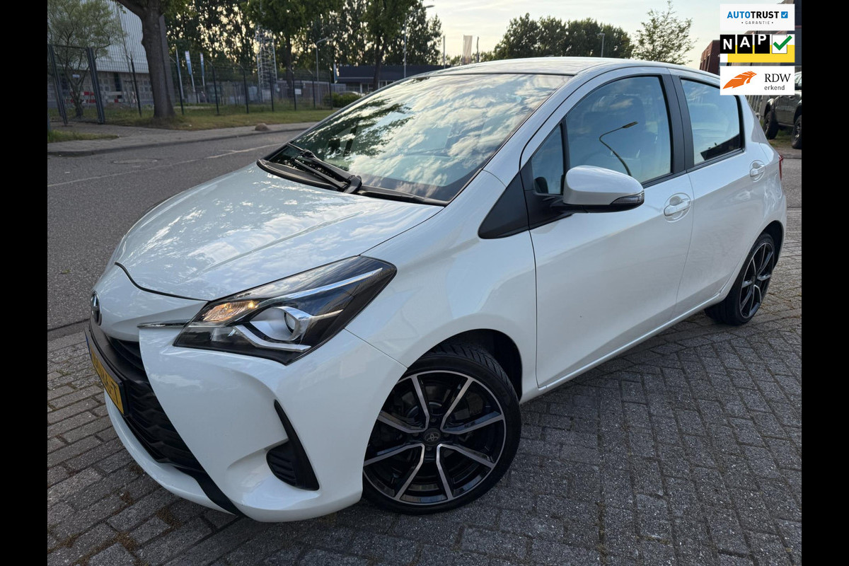 Toyota Yaris 1.5 VVT-i AUTOMAAT ASPIRATION DYNAMIC SPORT 17 INCH NAP CLIMA